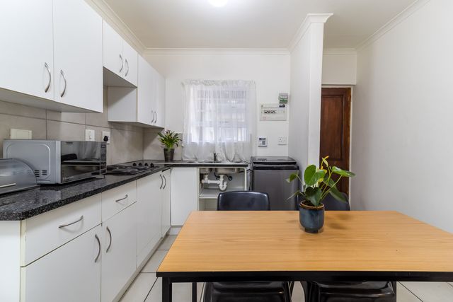 To Let 3 Bedroom Property for Rent in Wellington Central Western Cape